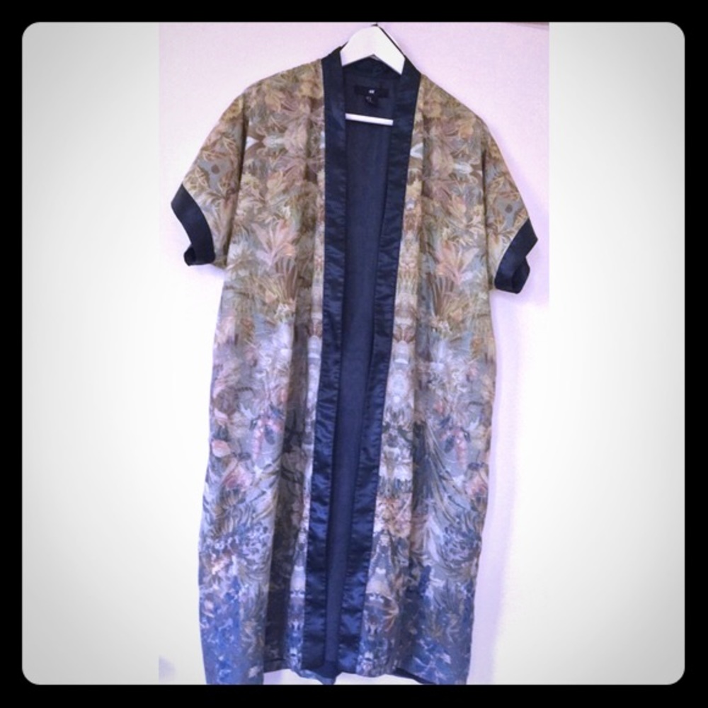 Printed Silk Like Kimono Robe